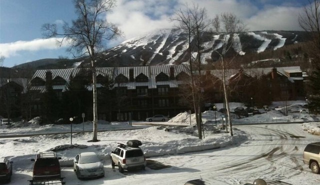 Cozy~ON LIFT~Studio~Sugarloaf Views~Walk to it All!