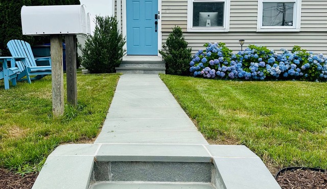 Cozy, pleasant 2BR apt in Beach community! Only 1hr to NYC!