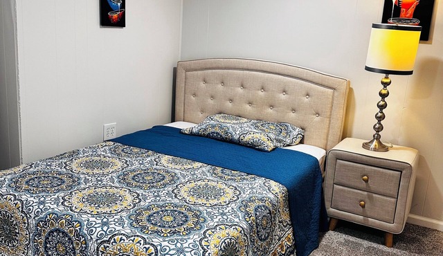 Cozy room in delightful Wilmington home, close to all local attractions