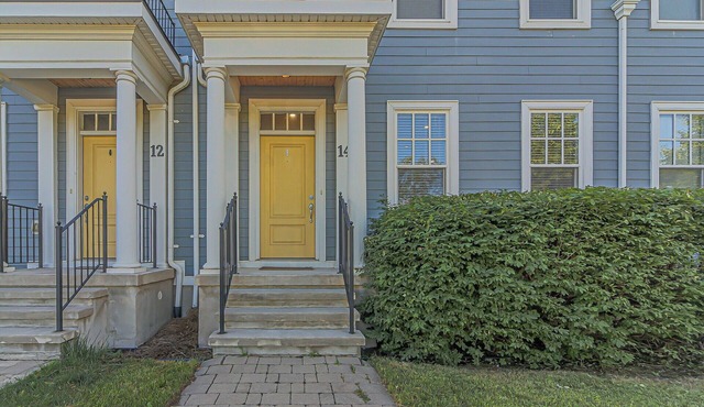 Cozy & Spacious 3bed 4bath Home