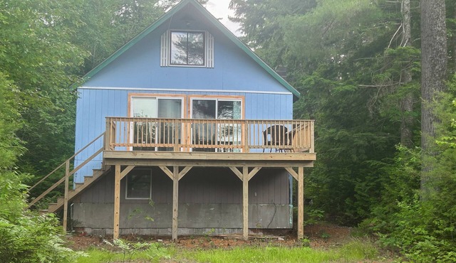 Cozy waterfront cottage, with gorgeous views , washer/dryer, and privacy