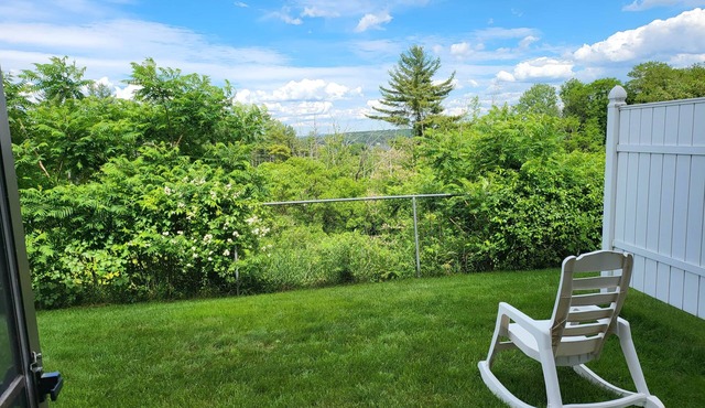Cute 2 Bdrm Condo walking distance to Weirs Beach