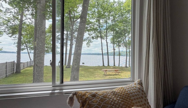 Damariscotta Lakefront Cottage perfect for a relaxing getaway