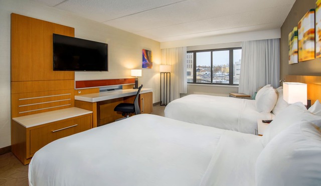 Delta Hotels by Marriott Utica