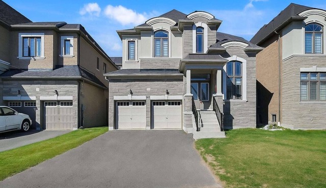 Detached 5 Bedroom ~100% Spotless ~Sleeps 13