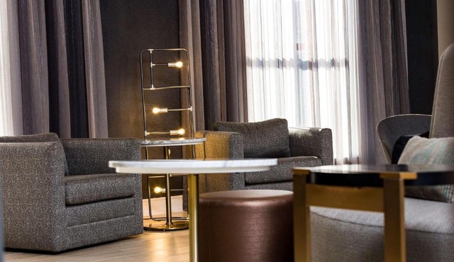 DoubleTree by Hilton Boston Logan Airport Chelsea