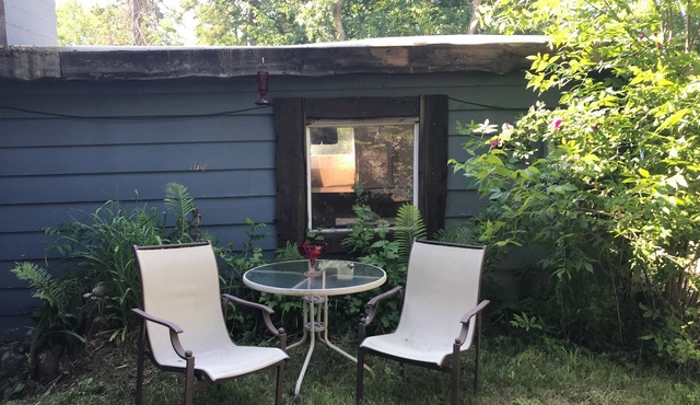 Down town hidden cottage in Bancroft