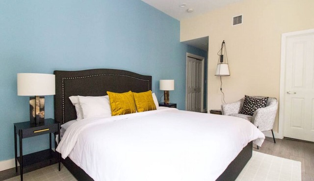 Downtown Luxury 1BR | Pets Welcome | W/D in Bldg
