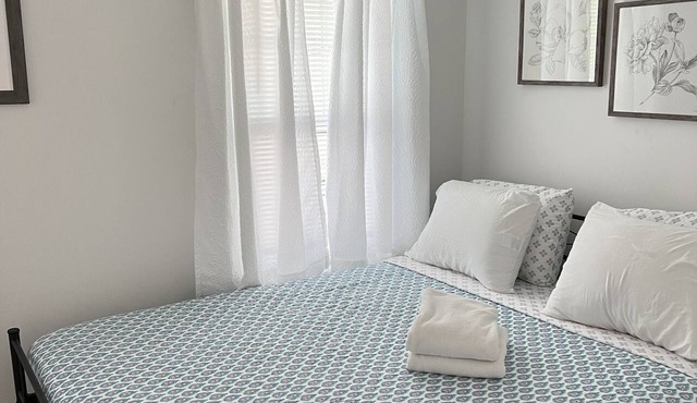 Downtown Princeton- Quaint 2-bedroom