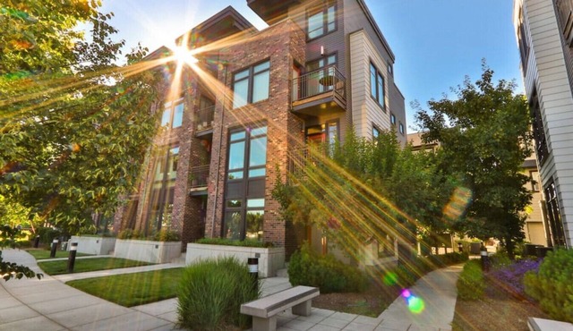 Downtown Walla Walla Townhome · Walk to Main St · Rooftop + Garage in Walla Walla
