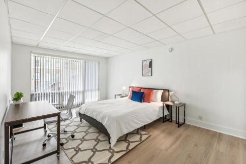 East 116 I Corporate 1Bd Suite in Rochester I Gym