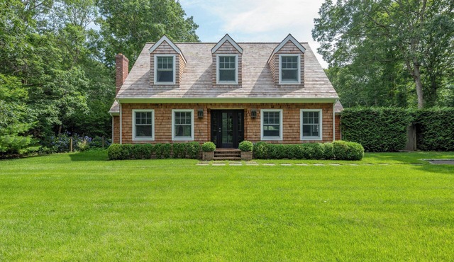 EAST HAMPTON: STYLISH & CHIC CLOSE TO VILLAGE