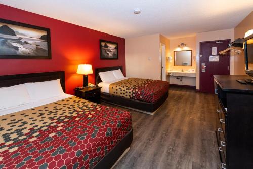 Econo Lodge Edson - 2nd Ave in Edson