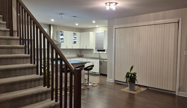 Elegance and serenity on Parkview Terrace/Élégance et sérénité sur Parkview Terr