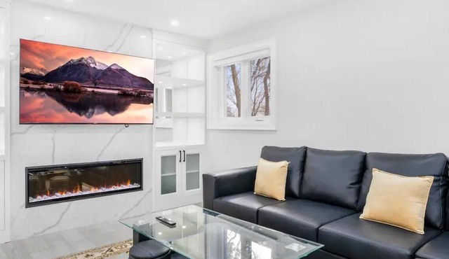 Elegant Home -Experience Comfort and Luxury