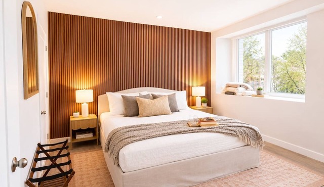 Elegant King Suite|Walk to Yale|Premier Location