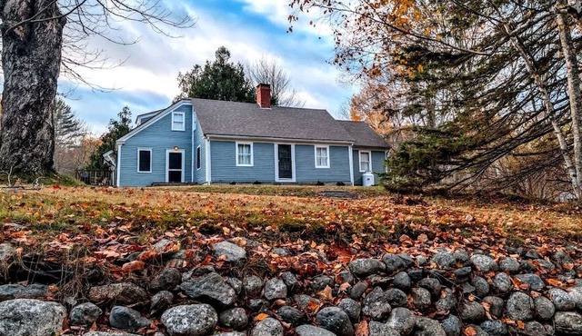 Elegant Luxury Cottage with Fire Pit Near Carrying Place Beach in Surry, Maine