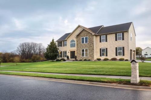 Elegant Spacious Family Gem 20 Min to Wilmington