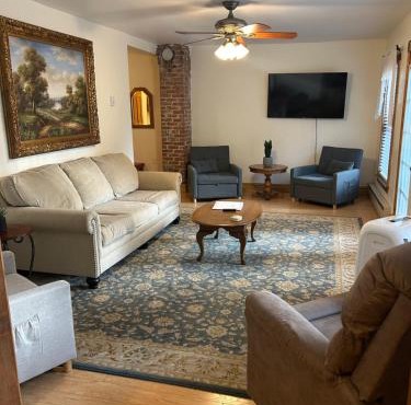 Elixir Apartment in Highland