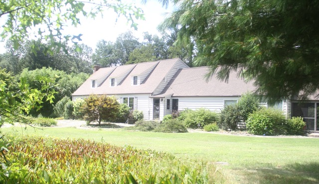 Enjoy Fall in New England and relax in the quiet of this private country home