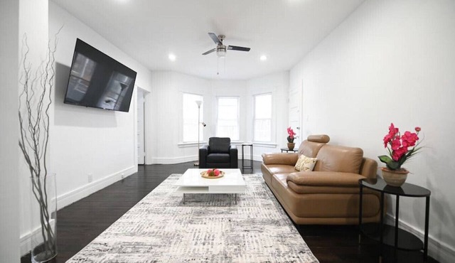 ENTIRE APARTMENT RECENTLY RENOVATED 2BR