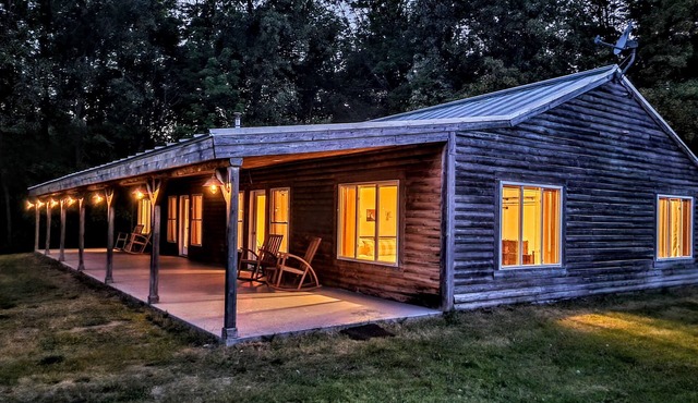 Entire Home on a 125 acre Farm with a Swimming hole and River for Fly Fishing