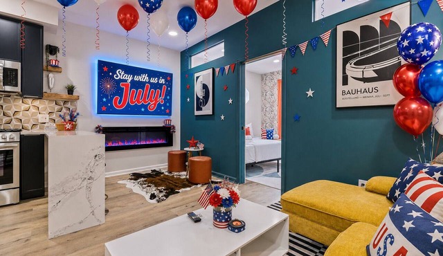 Fam Friendly 3BR | Roof Deck | Steps to US History