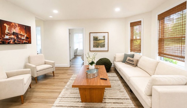 Family-Friendly 3BR Near Boston - Private Entrance