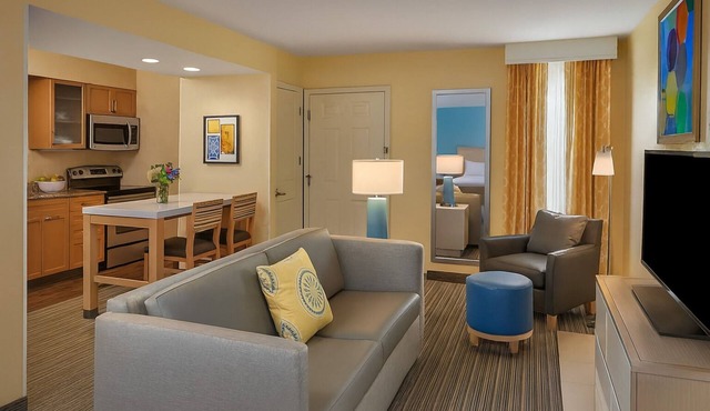 Family fun at Cuyahoga County Fairgrounds! 2 Pet-friendly Units W/FREE Parking
