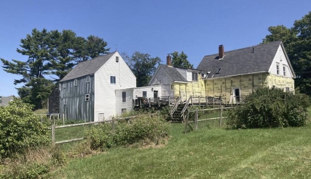 Fancy Farmhouse on the mid coast of Maine