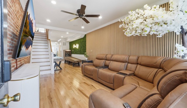 Federal Hill Luxury Stadium View House w/Rooftop, Entertainment & Amenities!