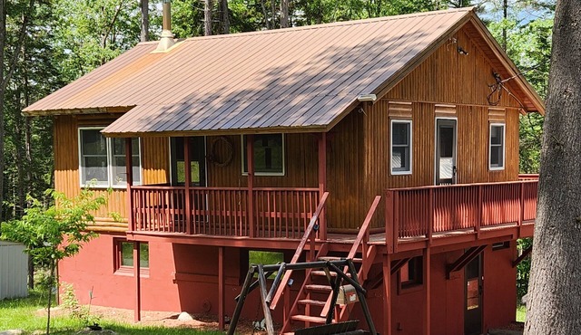 Freddys Watch - An Adirondack Camp