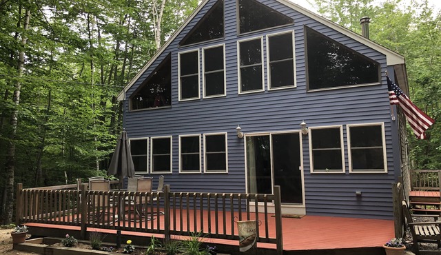 Frye Island, Sebago Lake, Maine-Large Open Concept Chalet Sleeps 8+