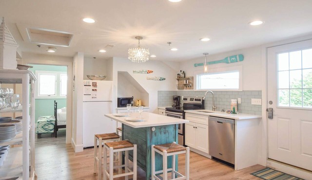 Full Renovation! Amazing Spot with Views!