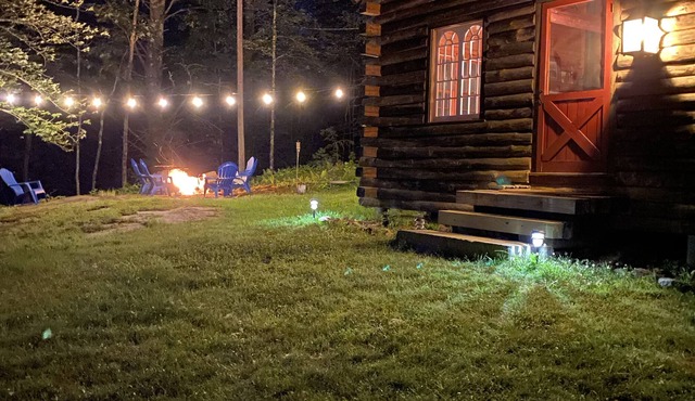 Fun Log Cabin in the Woods