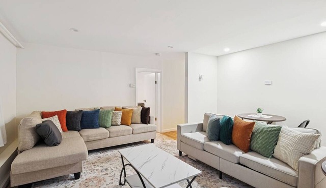 Furnished 3BR/2BA 30+ Night Stays