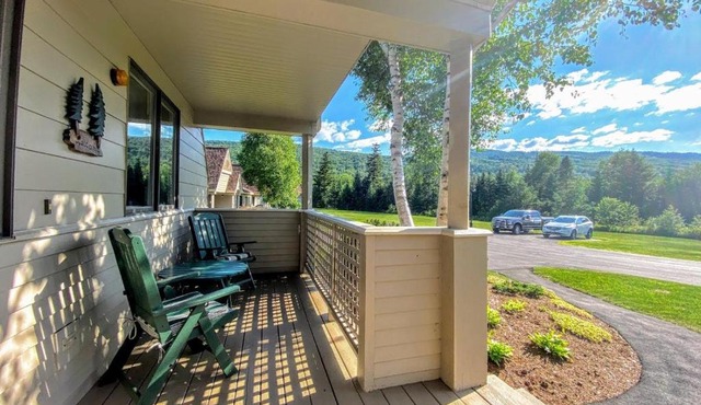 FV49 Wow Stunning single level home next to golf course and Mt Washington Hotel in Carroll