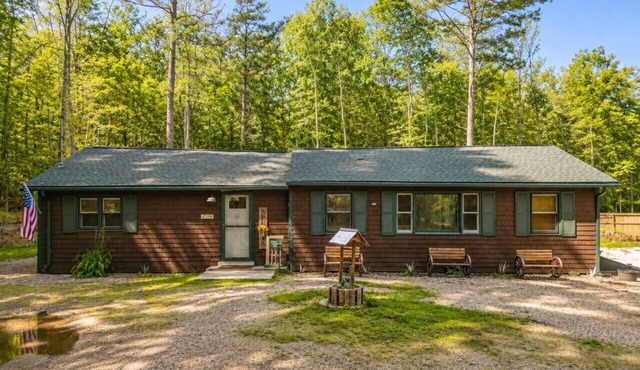 Game Room Retreat | Fire Pit + Near Winni