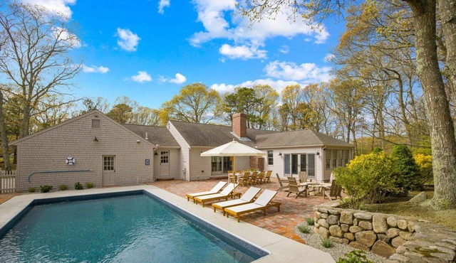 Glistening Cummaquid Pool House: 334-Ba