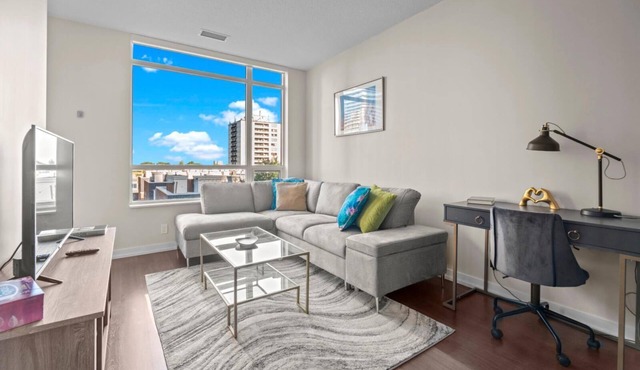 GLOBALSTAY. luminous 2 Bedroom Apartment with Balcony