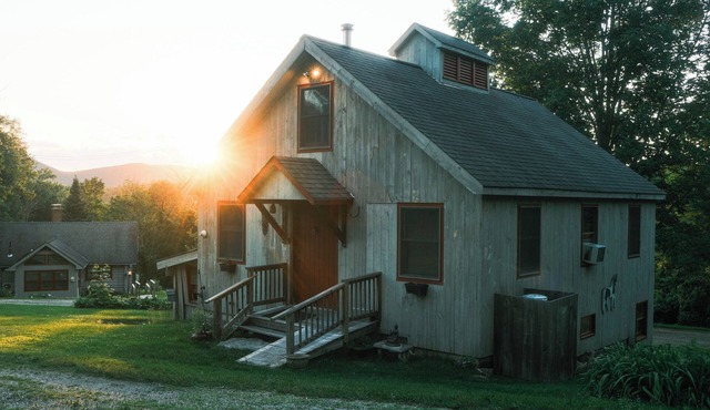 Gorgeous 1-bedroom apartment with in cool Pawlet perfect for a relaxing getaway