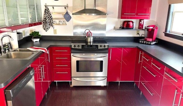 Gorgeous Ski On/Off 2 BR Sleeps 8 Jiminy-Must See Luxury
