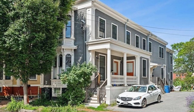 Gorgeously renovated, 2-condo property in the West End - walk everywhere