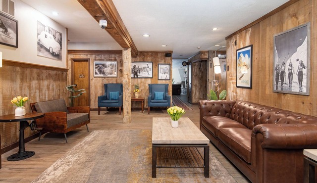 Grey Bonnet Inn