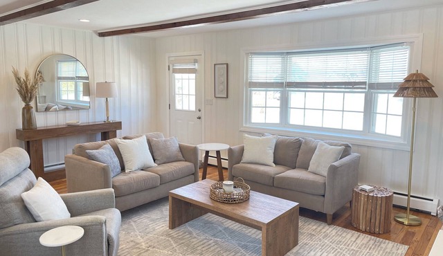 Guilford Oceanfront Walk to Beach,Green,Parks&Train,Pet Friendly,New Sauna