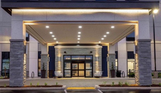 Hampton Inn & Suites Burlington, Ontario, Canada