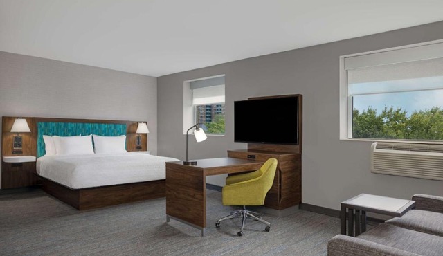 Hampton Inn & Suites by Hilton Toronto Downtown