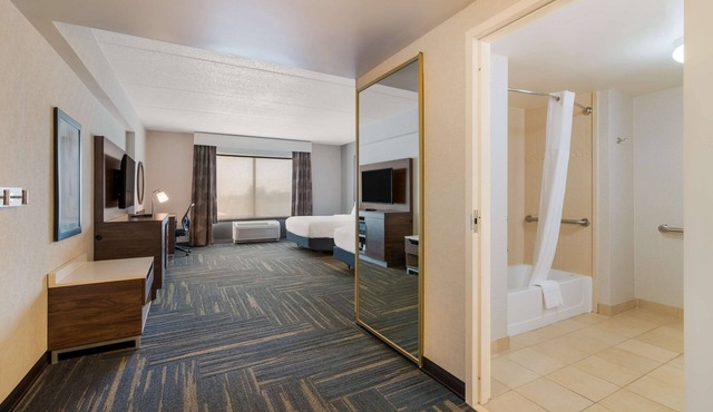 Hampton Inn & Suites Plattsburgh in Plattsburgh