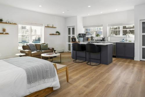 Harbor Haven, Apt #1 - Studio