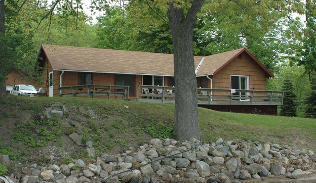 Heart Bay on Lake George - 2 Bedroom Cottage, Private Dock